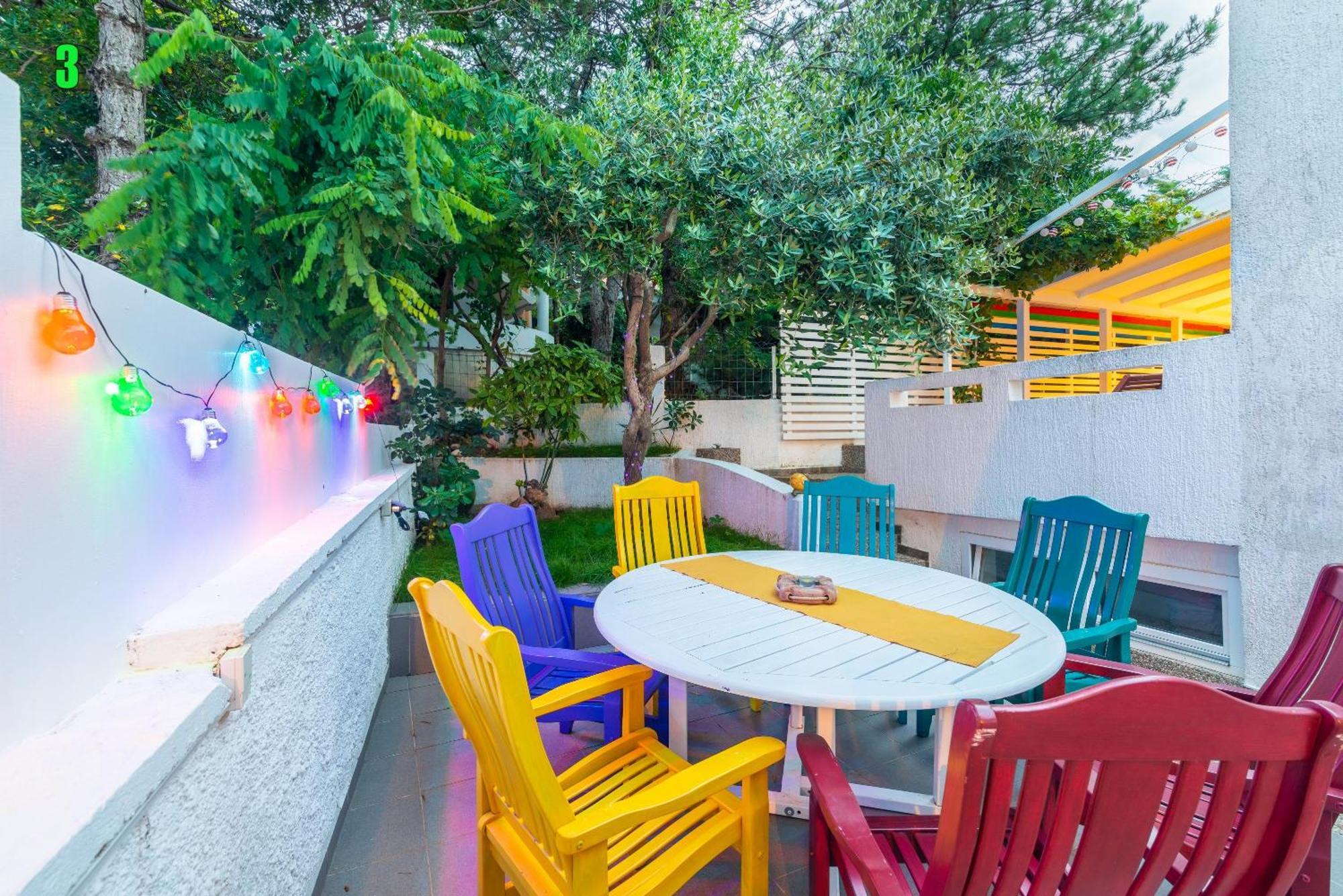 Apartment Dreamland