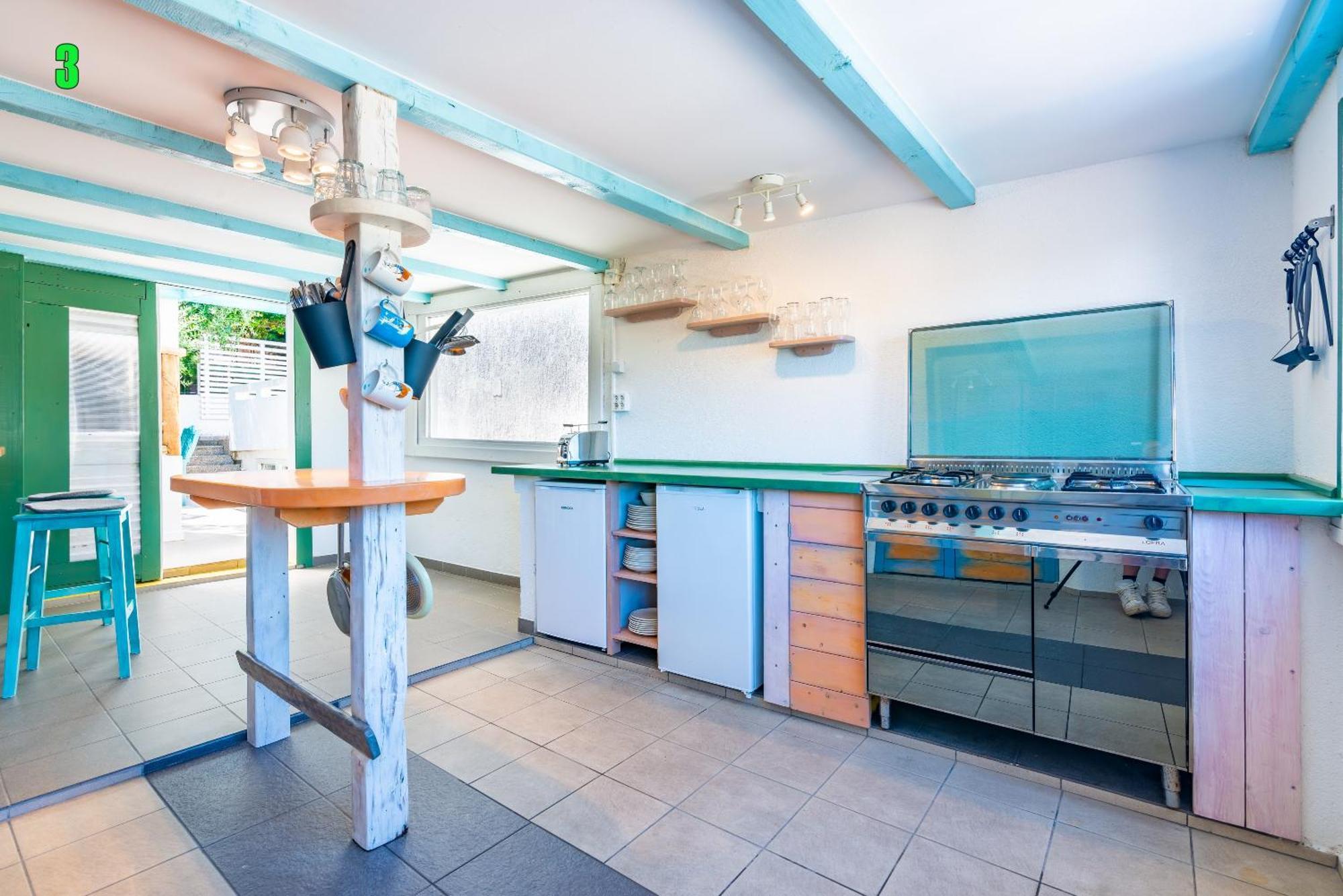 Apartment Dreamland *