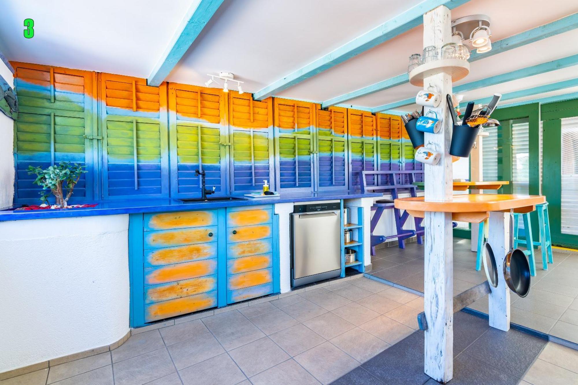 Apartment Dreamland *
